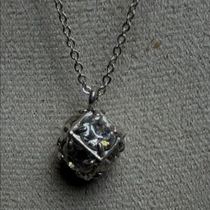 Avon Silver-tone Clear Crystal Pendant Necklace EB#1